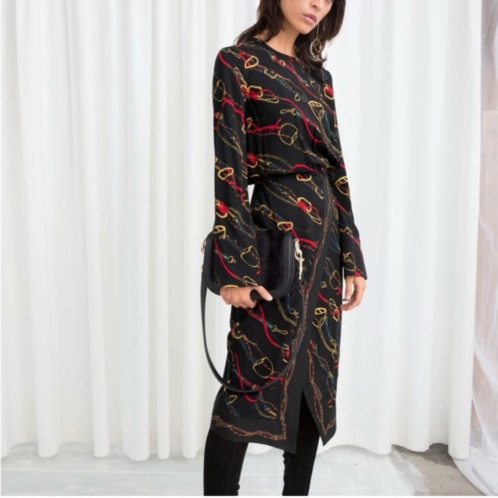 & Other Stories Midi Dress - black / red chain print